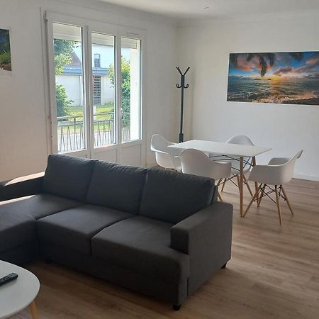 Maison Spacieuse Avec Un Terrain Casseneuil Екстериор снимка